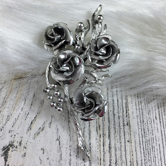 Vintage Coro Rose Vine Flower Brooch - Picture 1 of 6